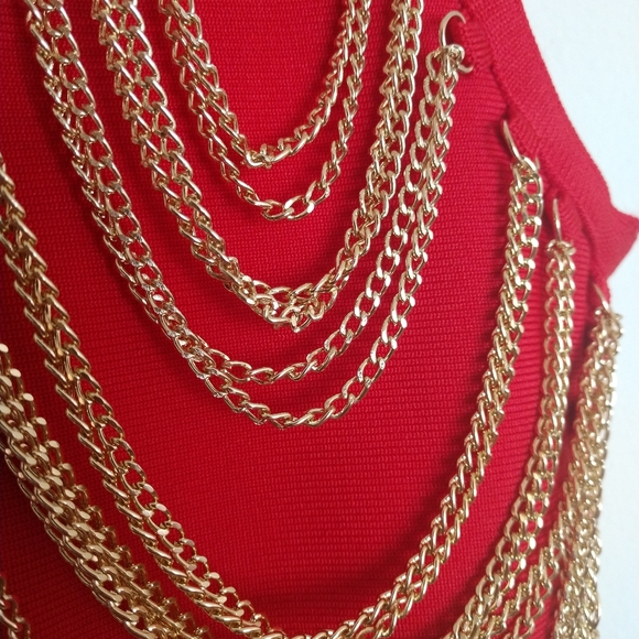 Gold chain bandage dress. - Picture 7 of 9